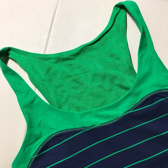 Lululemon Run first base tank slalom stripe green - Picture 4 of 9